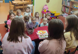 Spotkanie w ramach akcji Cała Polska czyta dzieciom.