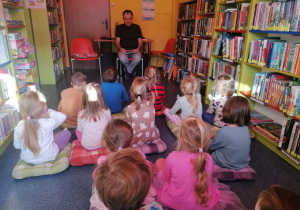 Spotkanie w bibliotece