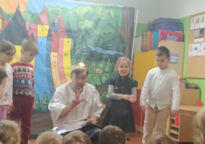 Przedstawienie pod tytułem " Magiczne słowa".