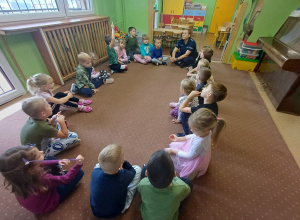 Spotkanie z funkcjonariuszami Policji - grupa V